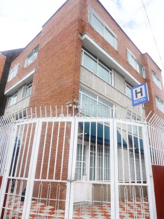 Hotel Casa Sarita Bogota Exterior photo
